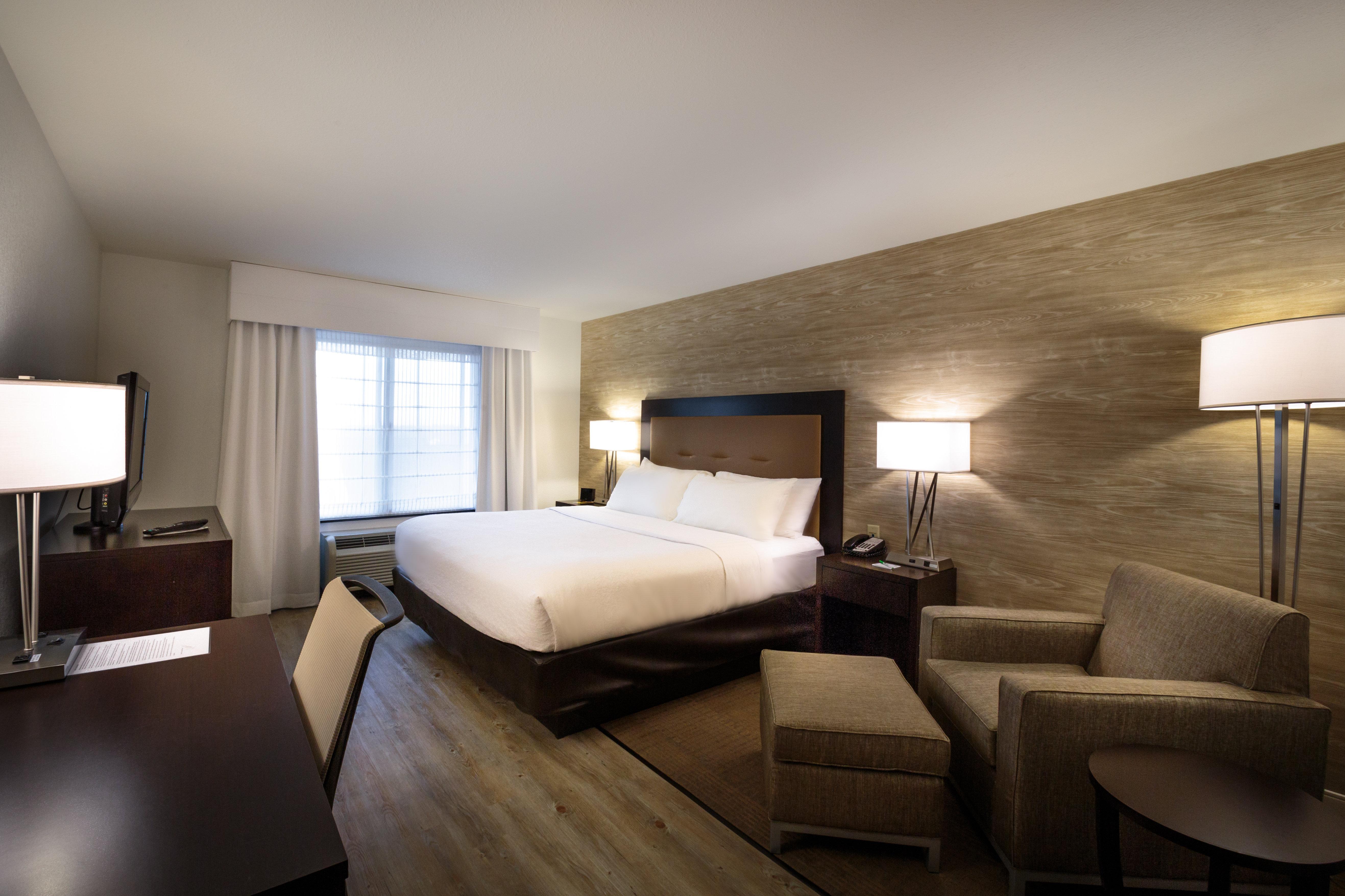 Holiday Inn Hotel & Suites Bloomington Airport By Ihg Esterno foto