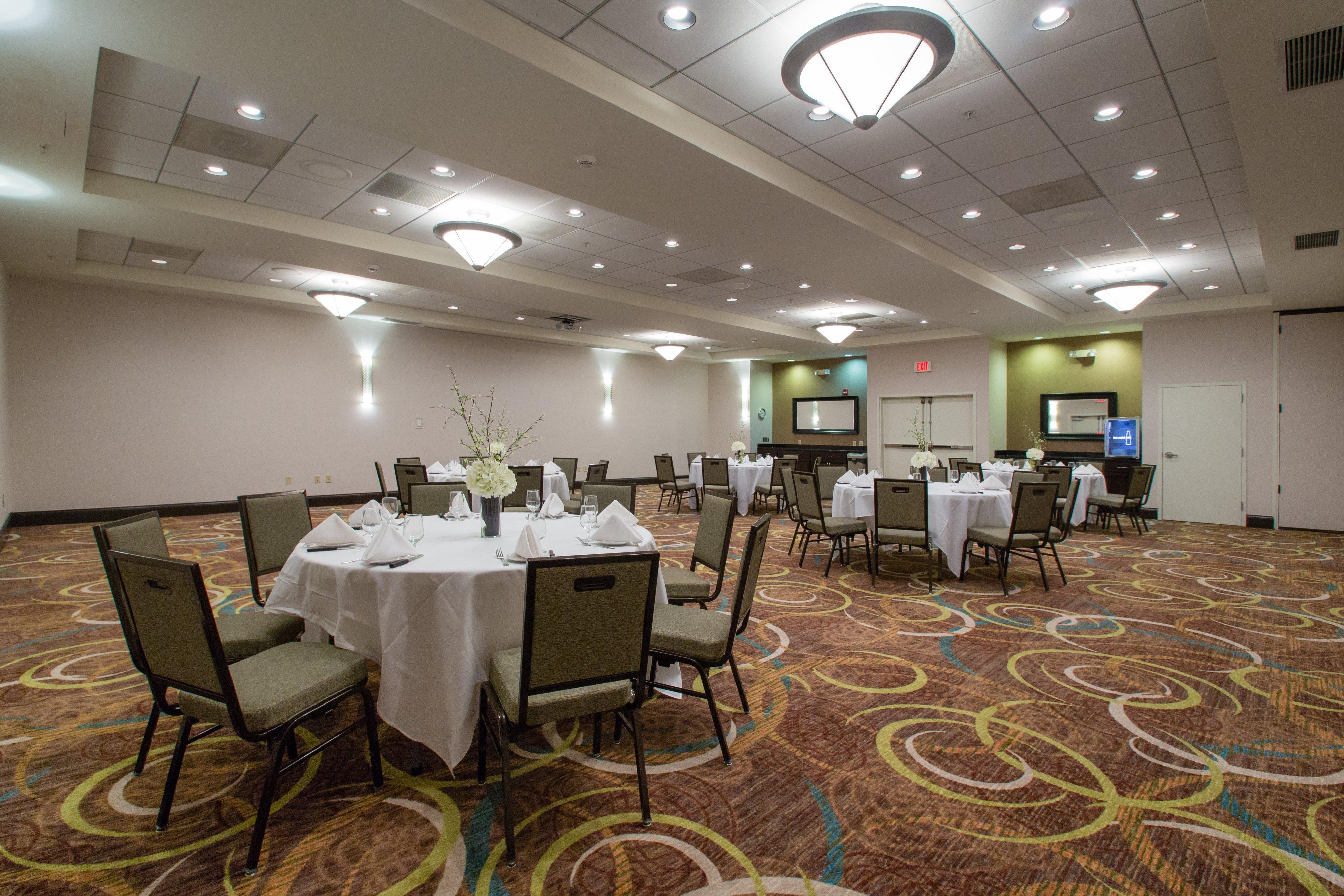 Holiday Inn Hotel & Suites Bloomington Airport By Ihg Esterno foto