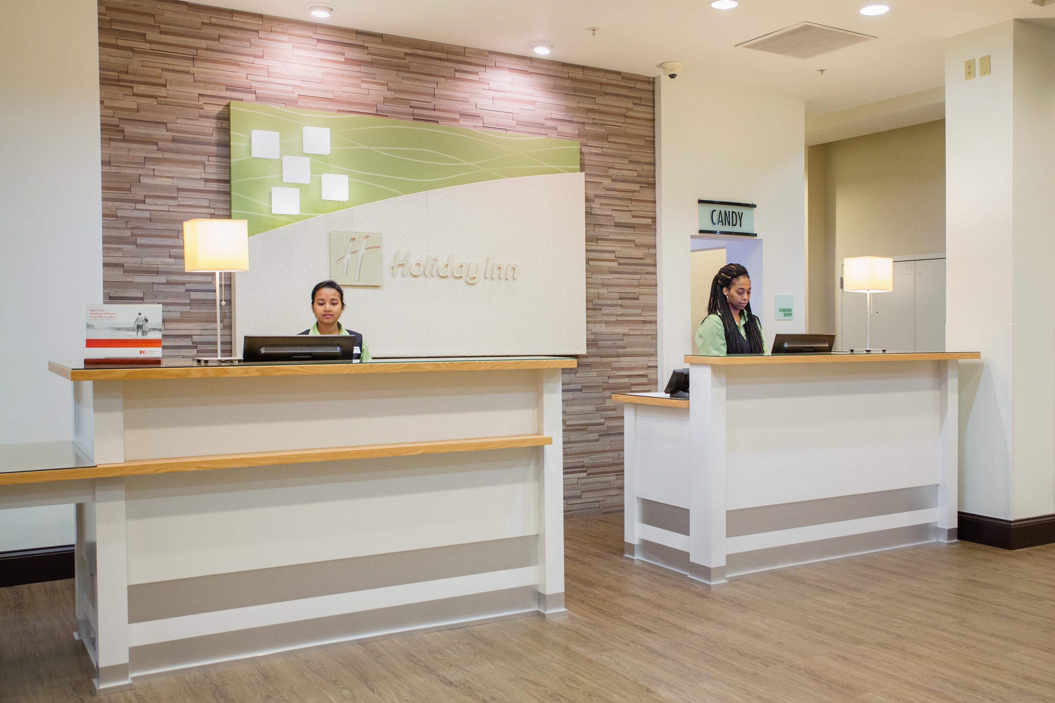 Holiday Inn Hotel & Suites Bloomington Airport By Ihg Esterno foto