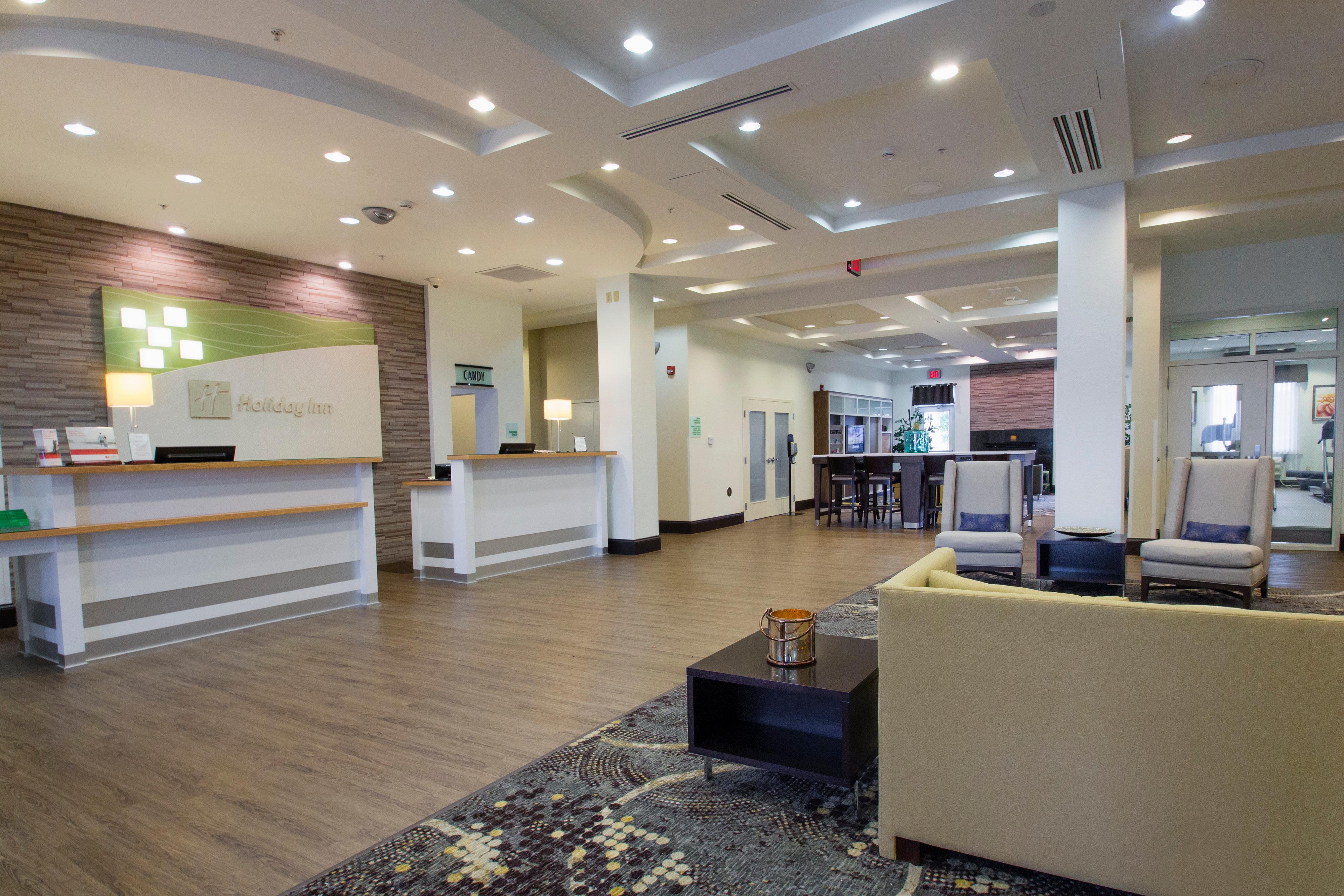 Holiday Inn Hotel & Suites Bloomington Airport By Ihg Esterno foto
