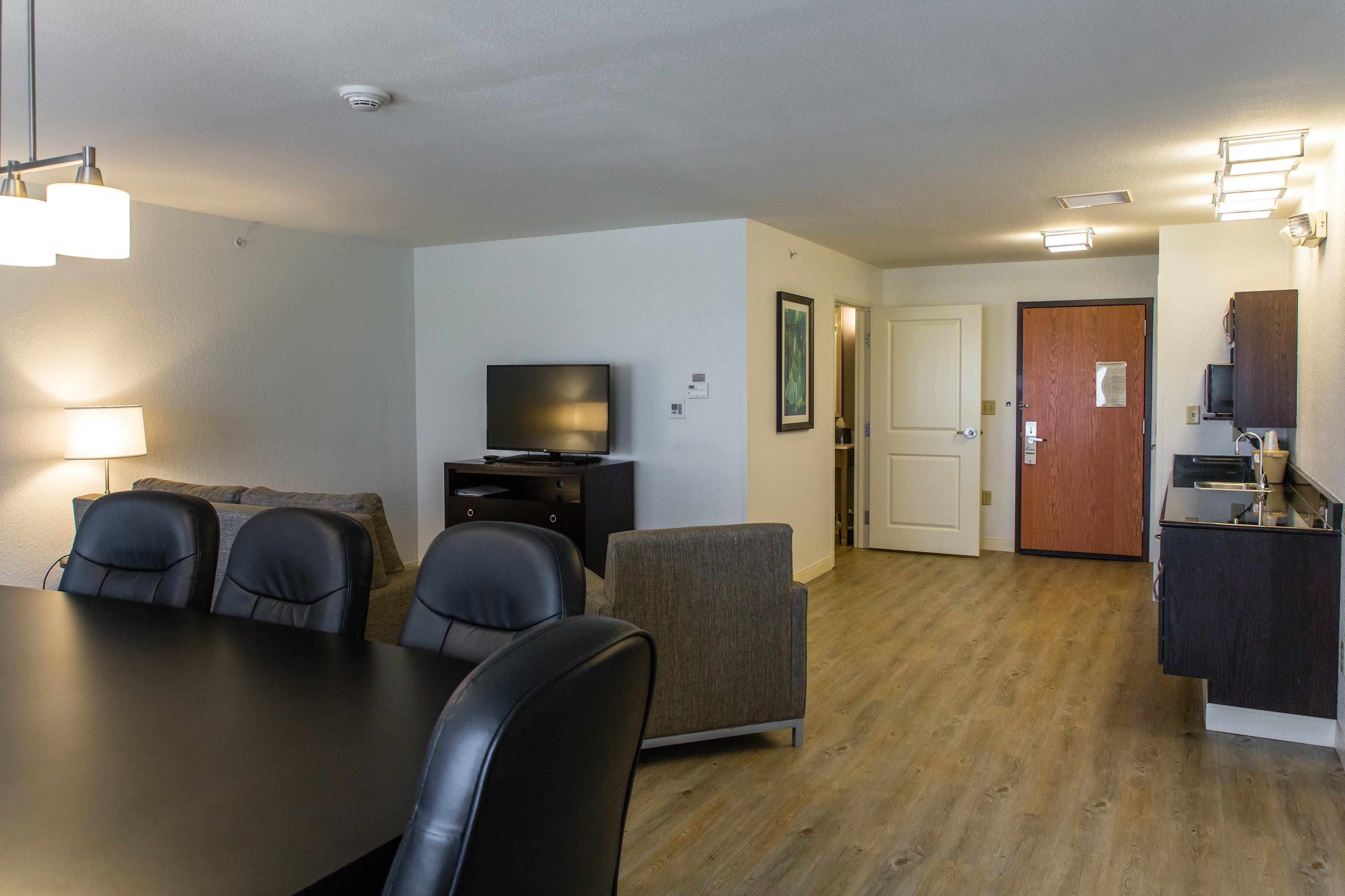 Holiday Inn Hotel & Suites Bloomington Airport By Ihg Esterno foto