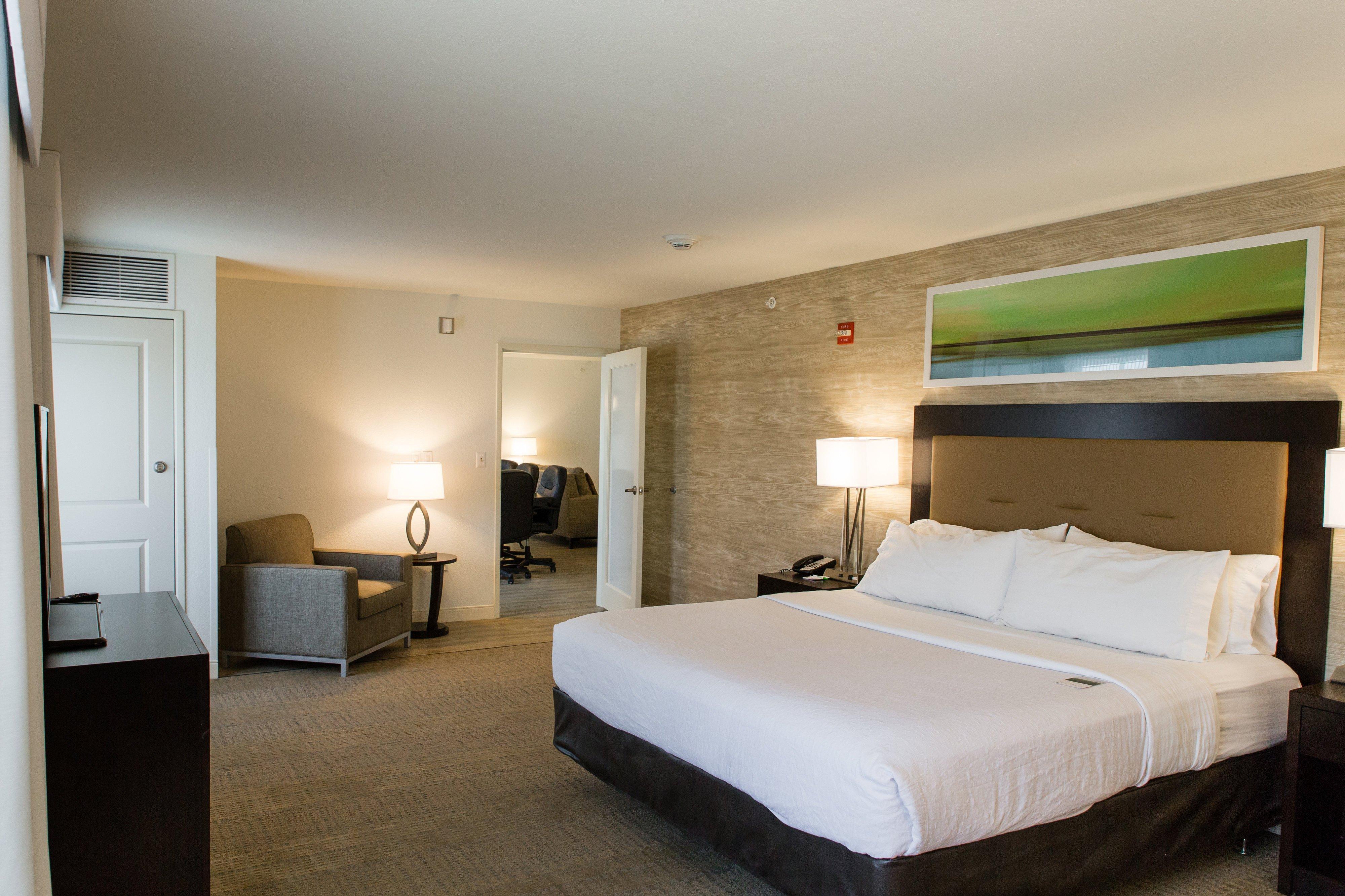 Holiday Inn Hotel & Suites Bloomington Airport By Ihg Esterno foto