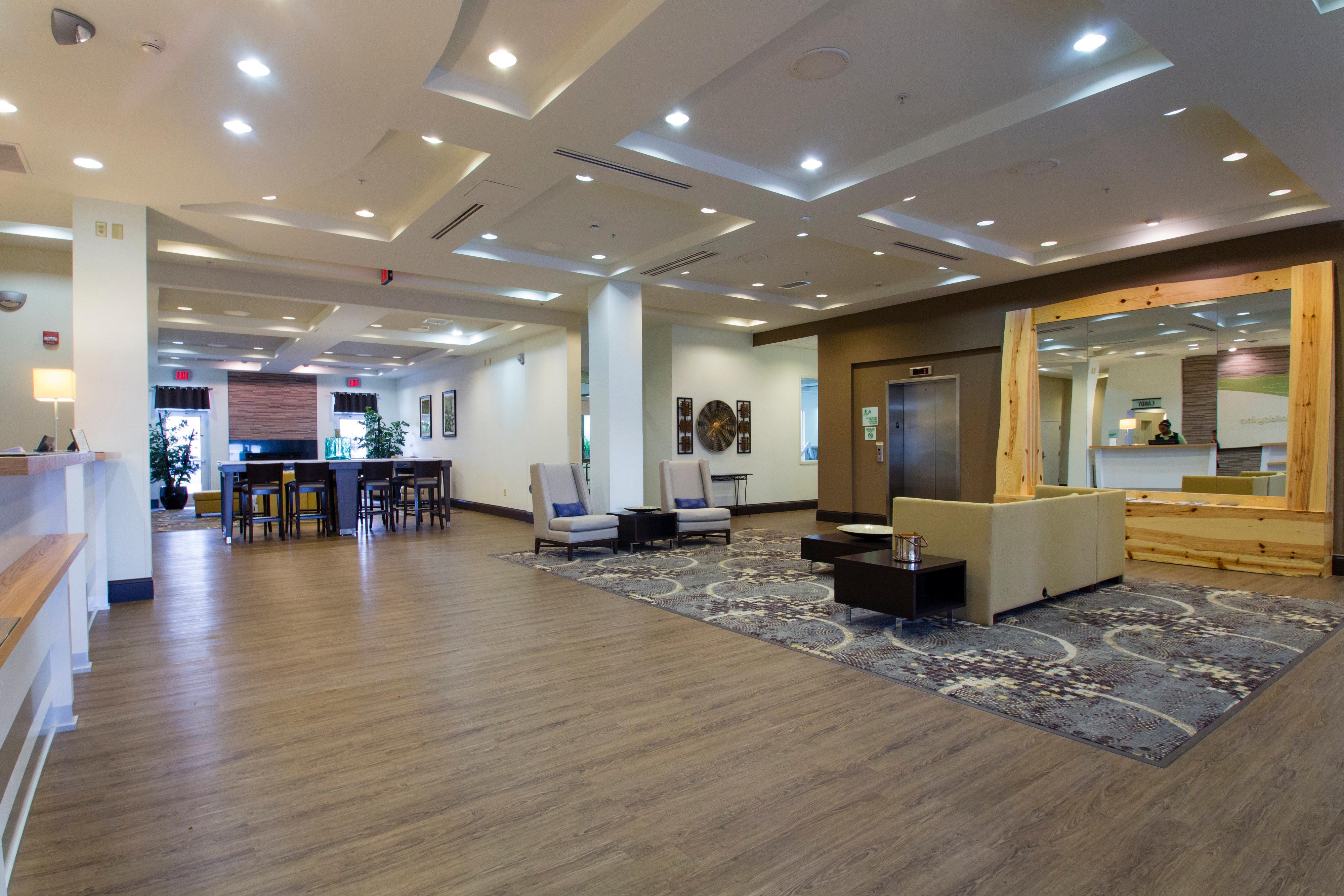Holiday Inn Hotel & Suites Bloomington Airport By Ihg Esterno foto