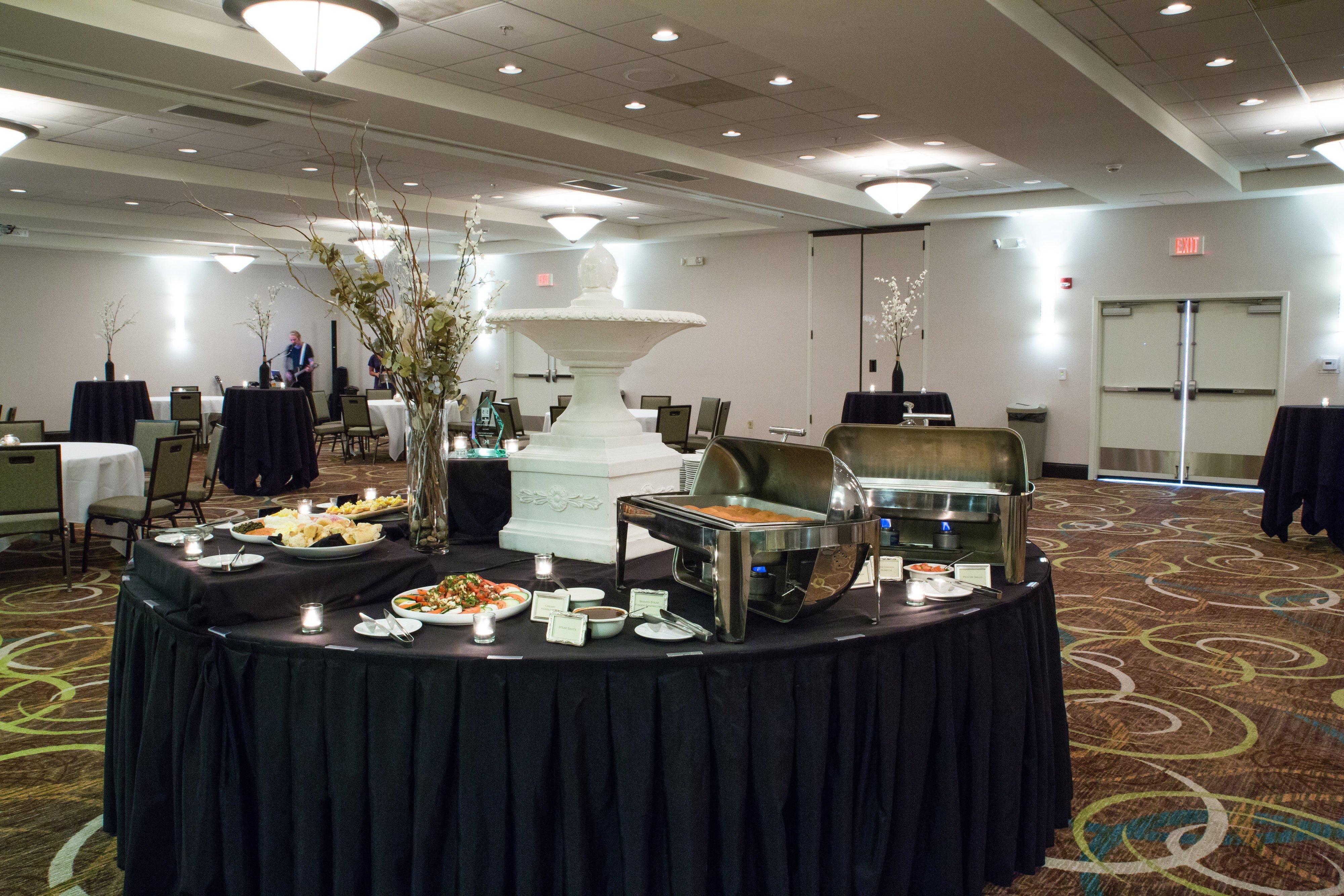 Holiday Inn Hotel & Suites Bloomington Airport By Ihg Esterno foto