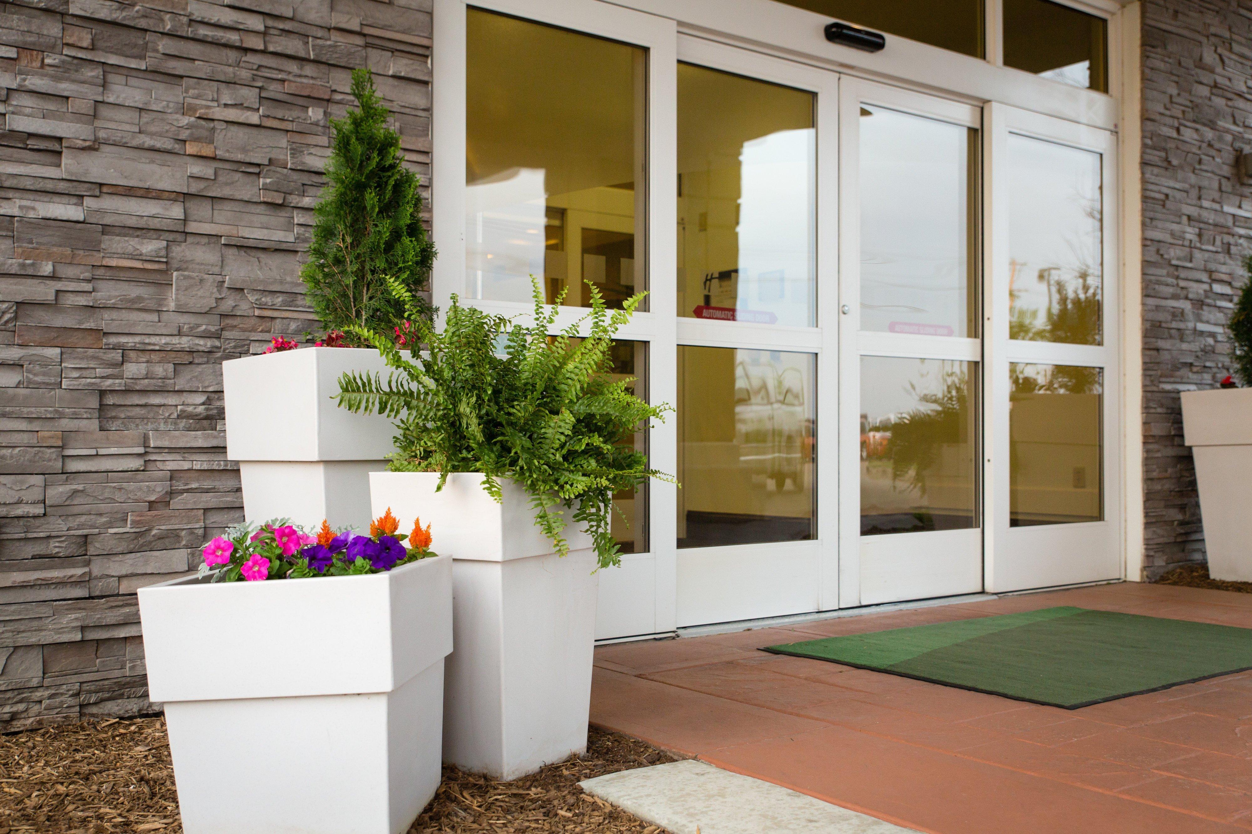 Holiday Inn Hotel & Suites Bloomington Airport By Ihg Esterno foto