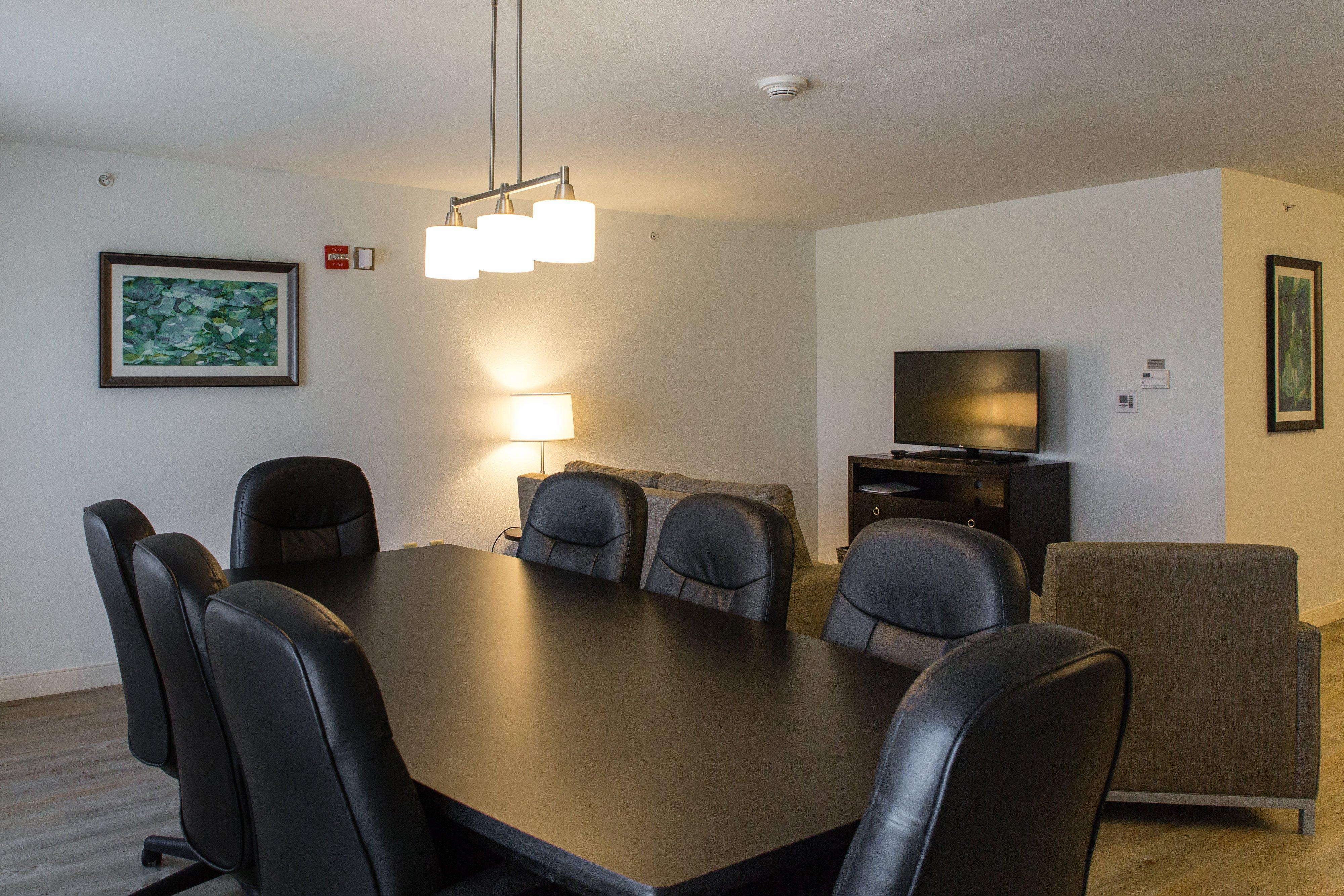 Holiday Inn Hotel & Suites Bloomington Airport By Ihg Esterno foto
