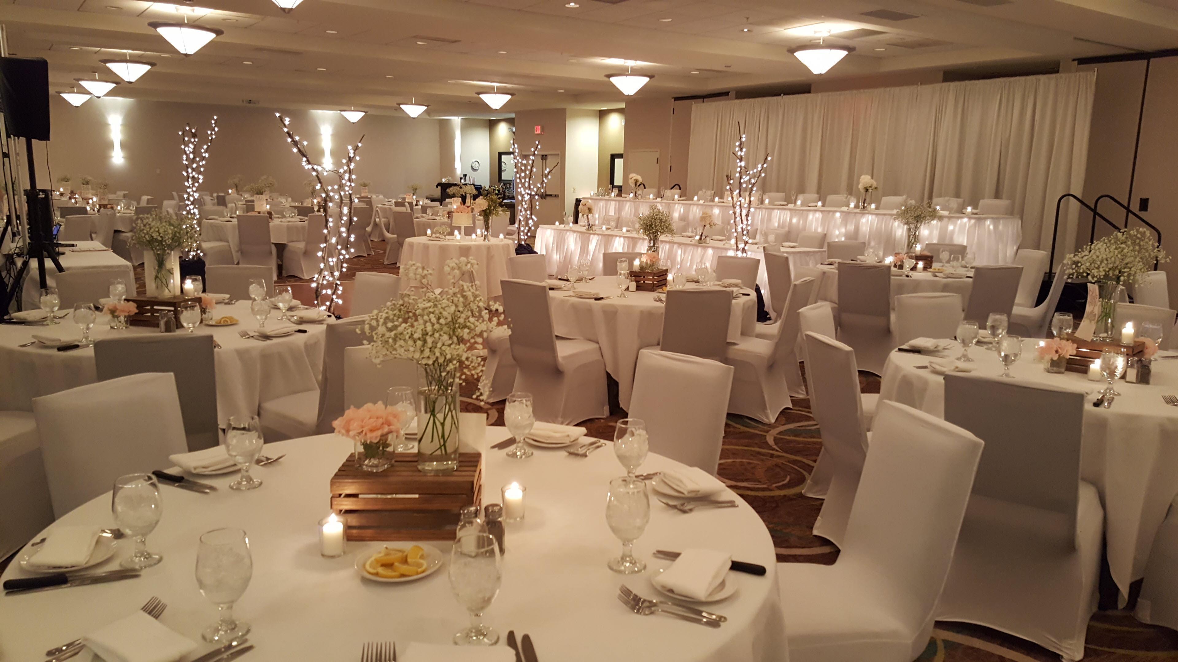 Holiday Inn Hotel & Suites Bloomington Airport By Ihg Esterno foto