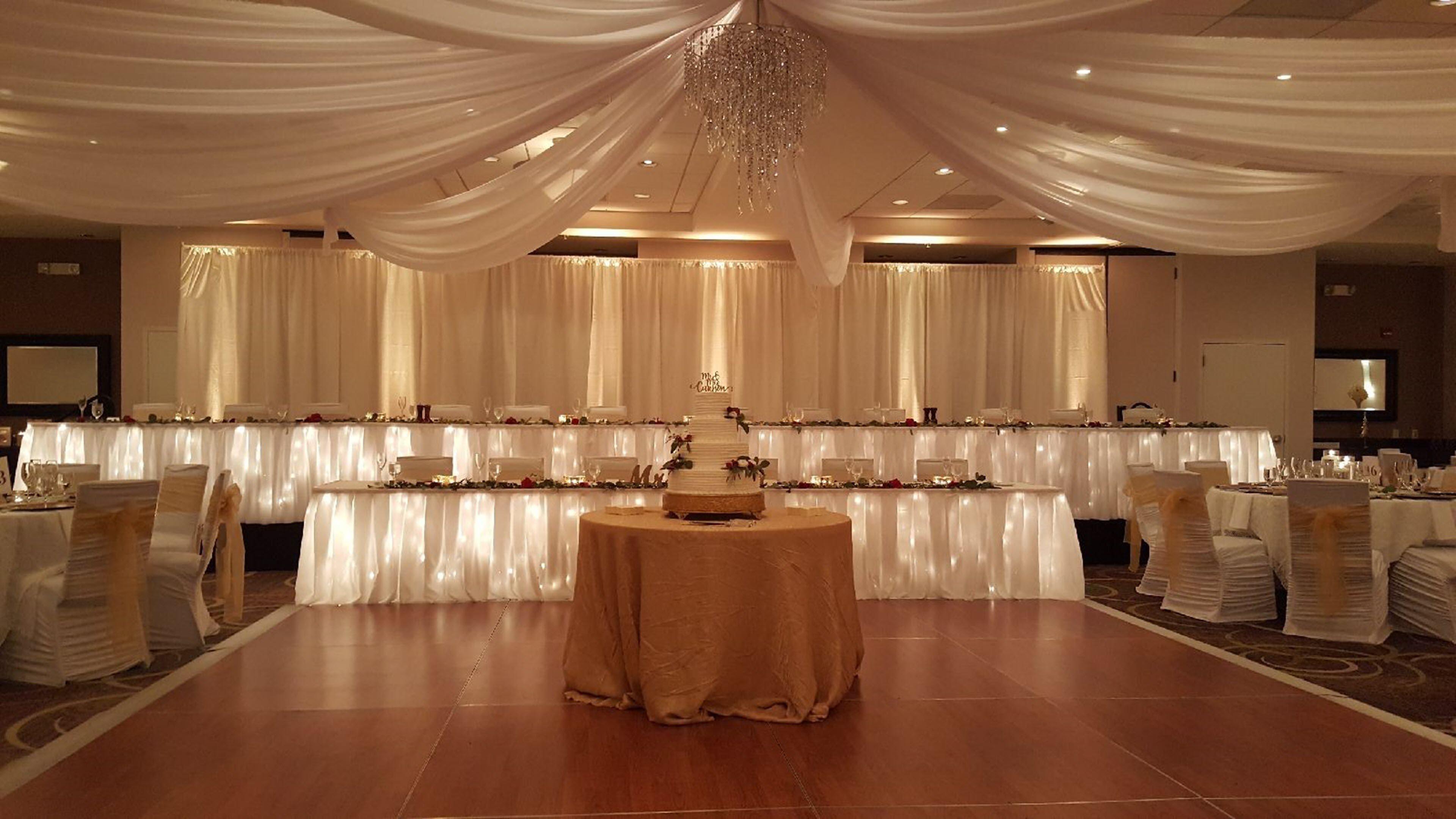 Holiday Inn Hotel & Suites Bloomington Airport By Ihg Esterno foto