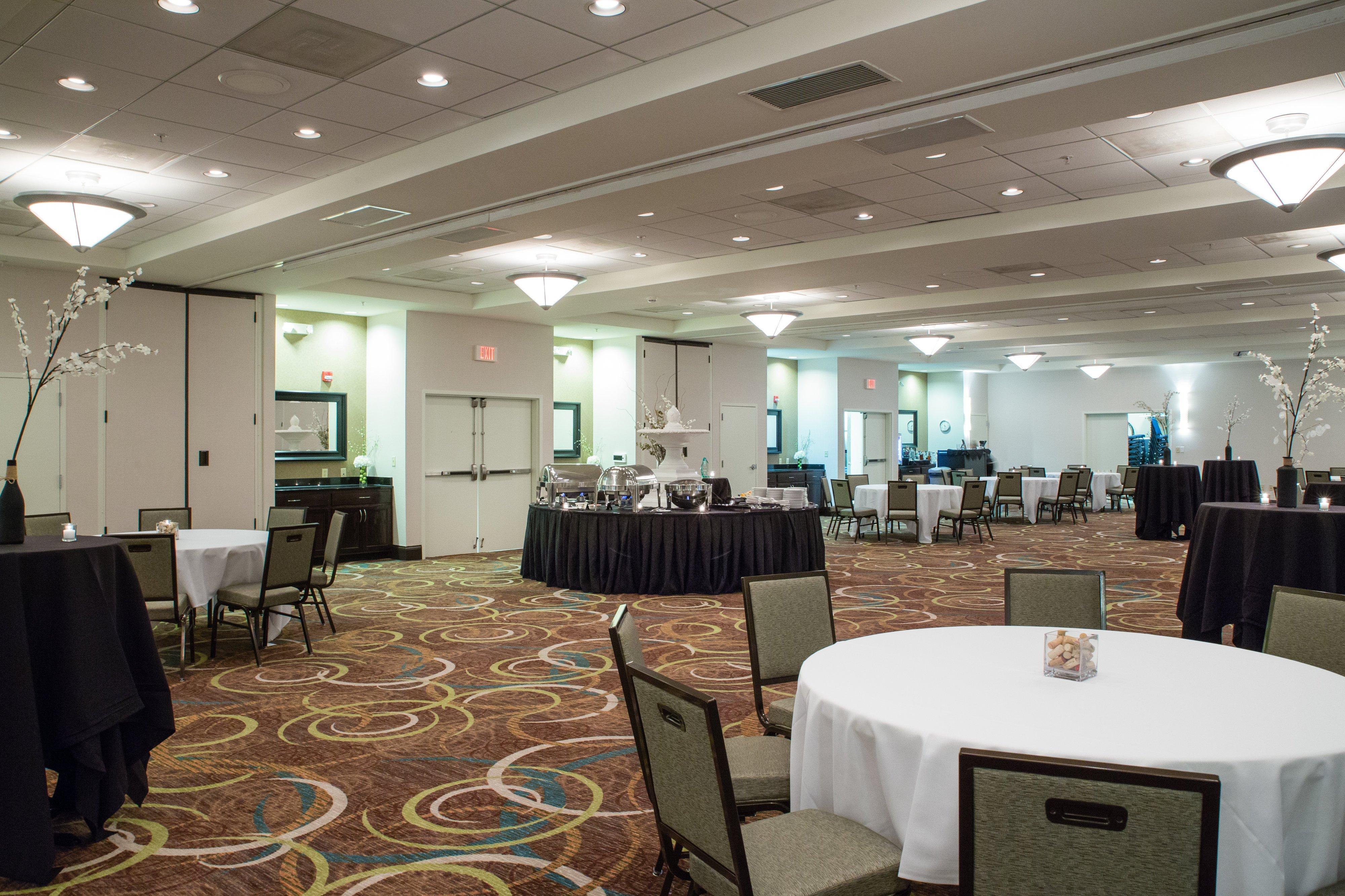 Holiday Inn Hotel & Suites Bloomington Airport By Ihg Esterno foto