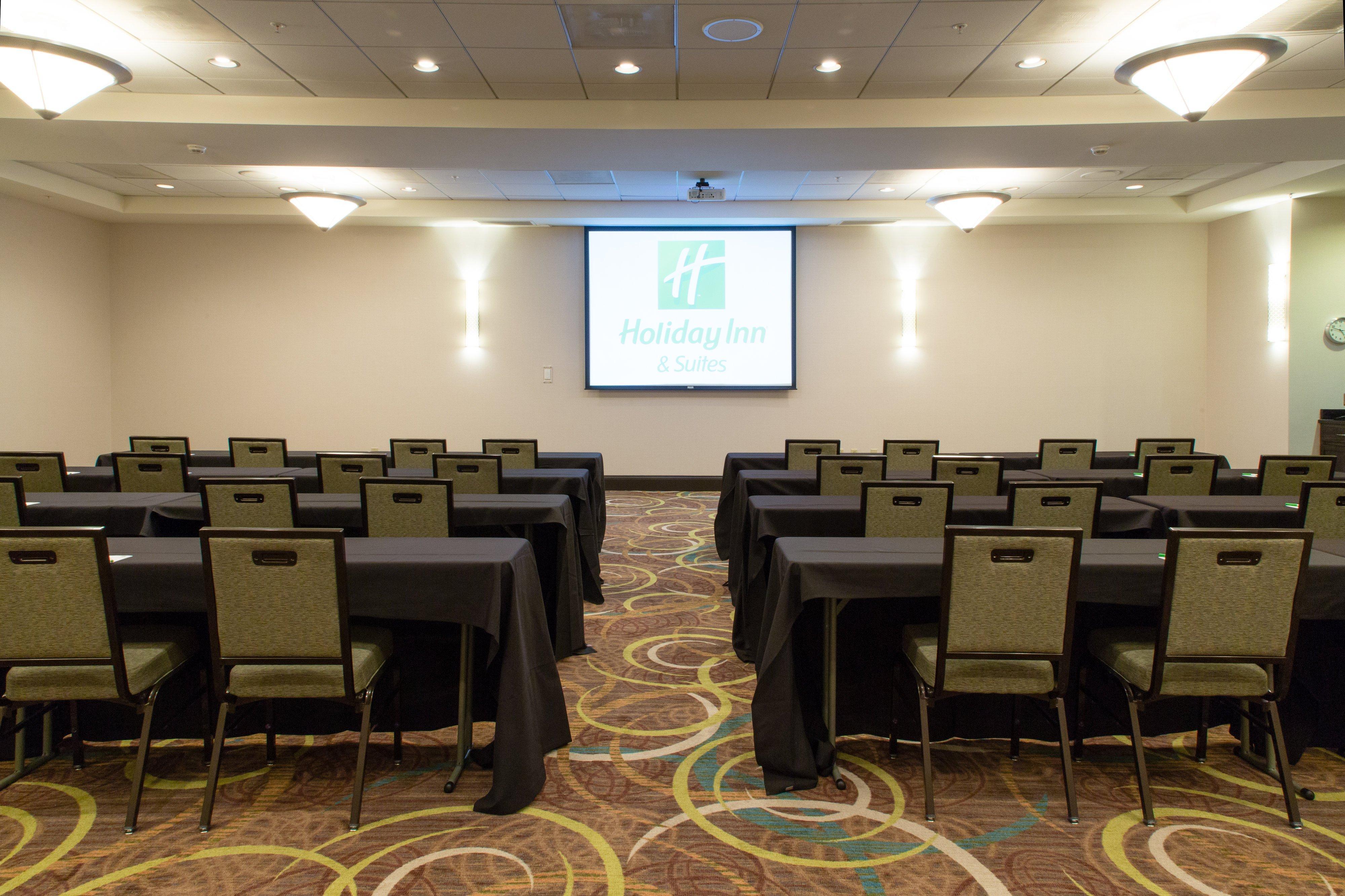 Holiday Inn Hotel & Suites Bloomington Airport By Ihg Esterno foto
