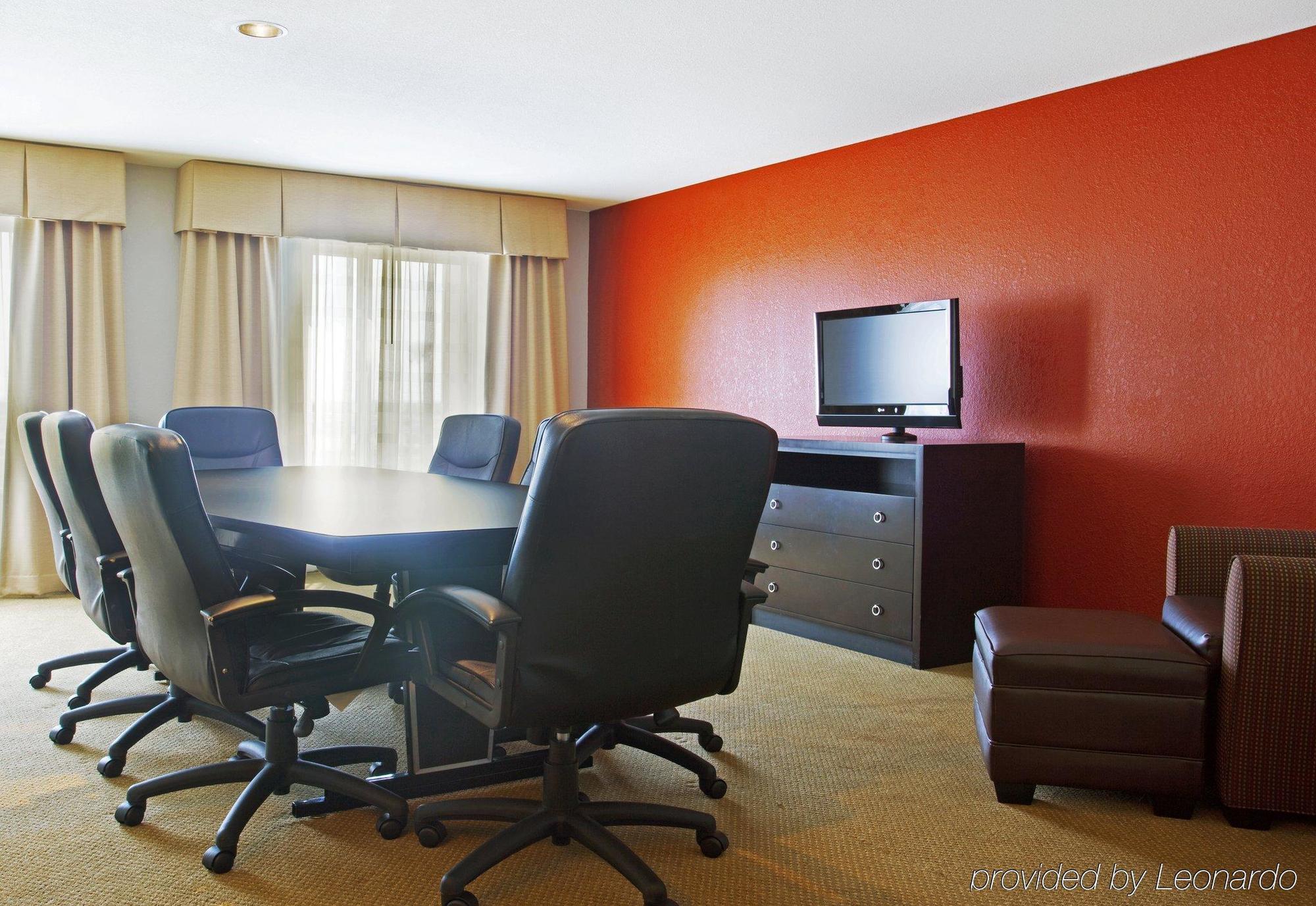 Holiday Inn Hotel & Suites Bloomington Airport By Ihg Servizi foto